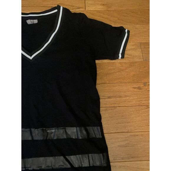 ASOS women's black v-neck short sleeve, with faux leather stripes t shirt size 4 - Picture 4 of 9